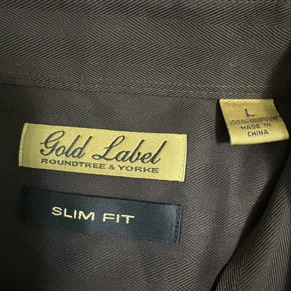 Button down - Picture 2 of 4